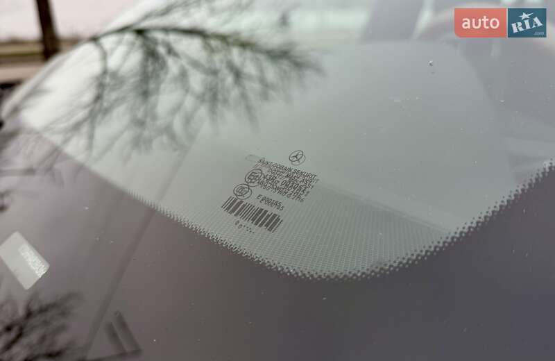 Седан Mercedes-Benz E-Class 2010 в Києві