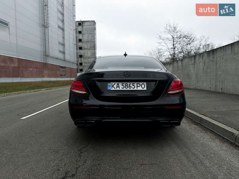 Седан Mercedes-Benz E-Class 2016 в Києві