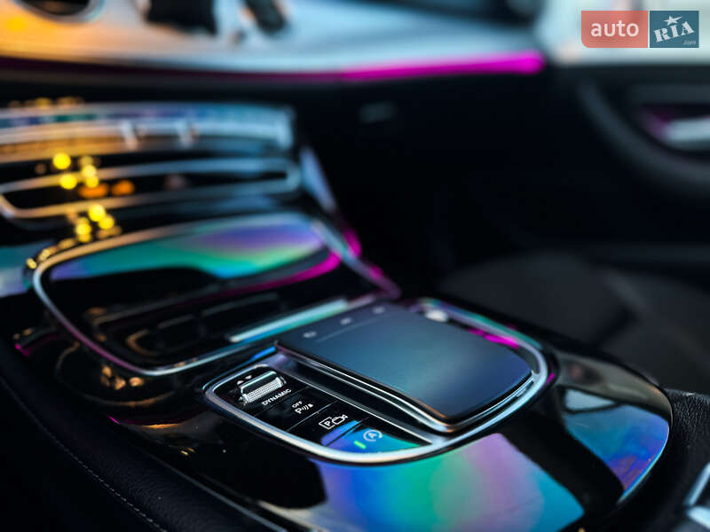 Седан Mercedes-Benz E-Class 2016 в Києві