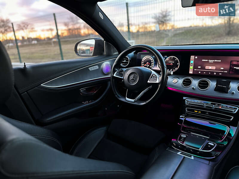 Седан Mercedes-Benz E-Class 2016 в Києві