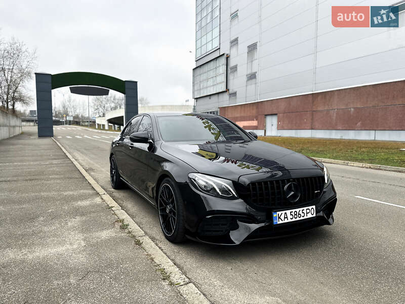 Седан Mercedes-Benz E-Class 2016 в Києві