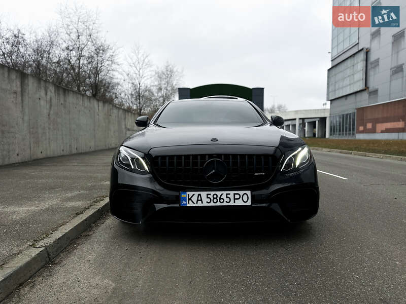 Седан Mercedes-Benz E-Class 2016 в Києві
