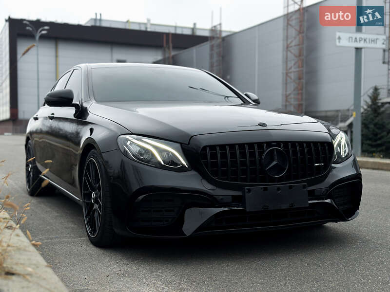 Седан Mercedes-Benz E-Class 2016 в Києві