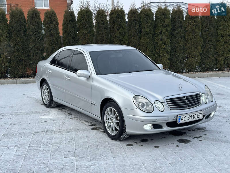 Mercedes-Benz E-Class 2005