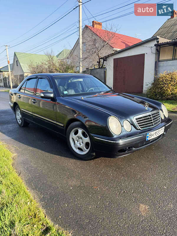Седан Mercedes-Benz E-Class 2000 в Одесі