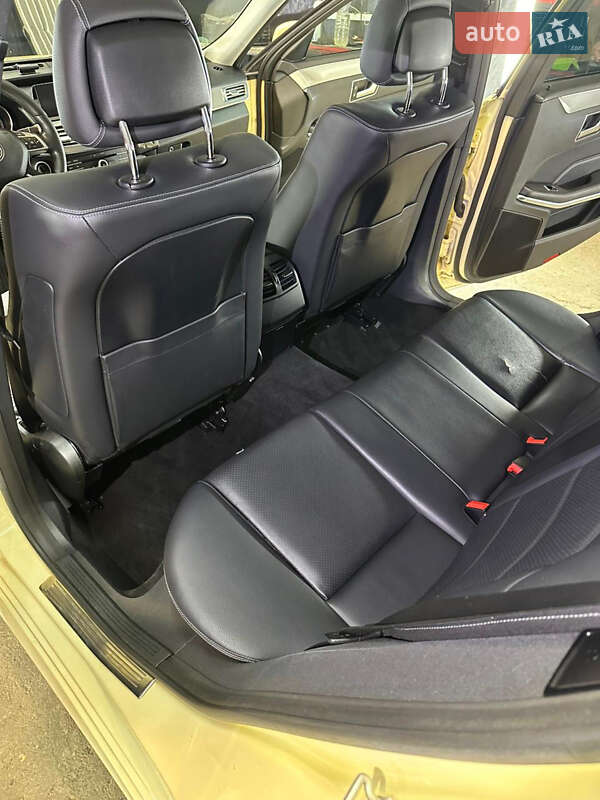 Універсал Mercedes-Benz E-Class 2016 в Чернівцях