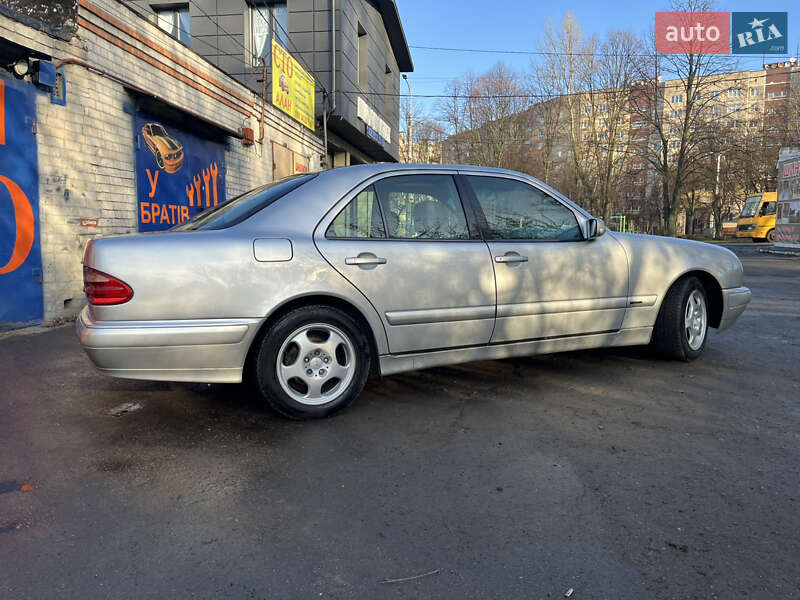 Седан Mercedes-Benz E-Class 1998 в Дніпрі