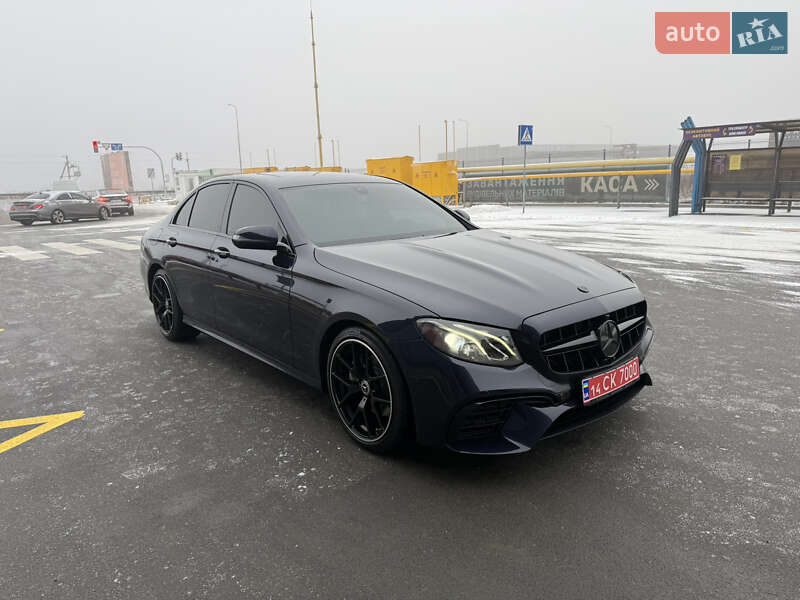 Седан Mercedes-Benz E-Class 2017 в Львові
