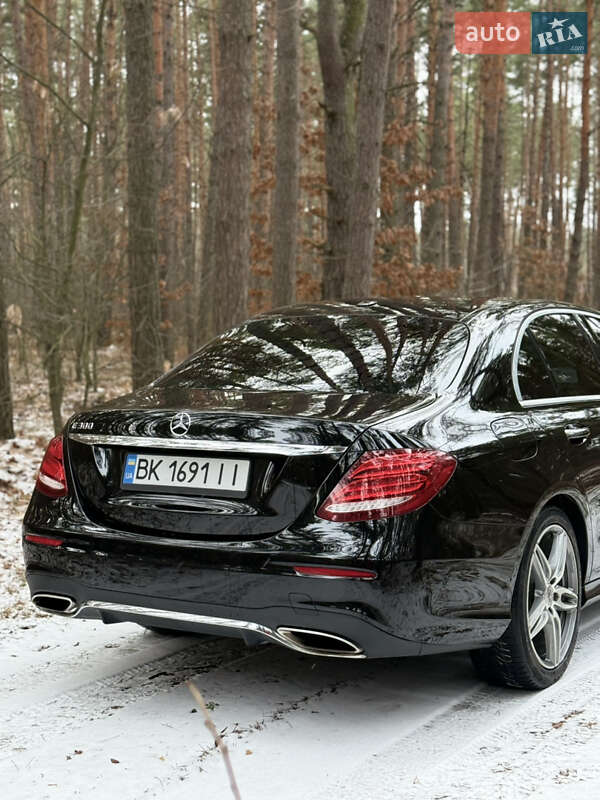 Седан Mercedes-Benz E-Class 2018 в Києві