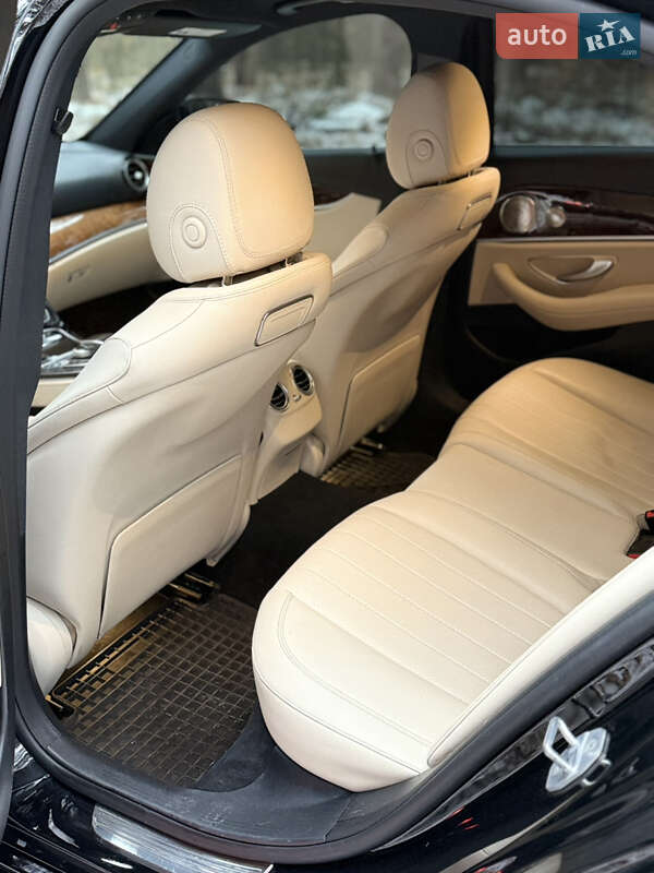 Седан Mercedes-Benz E-Class 2018 в Києві