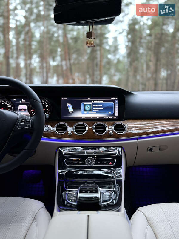Седан Mercedes-Benz E-Class 2018 в Києві