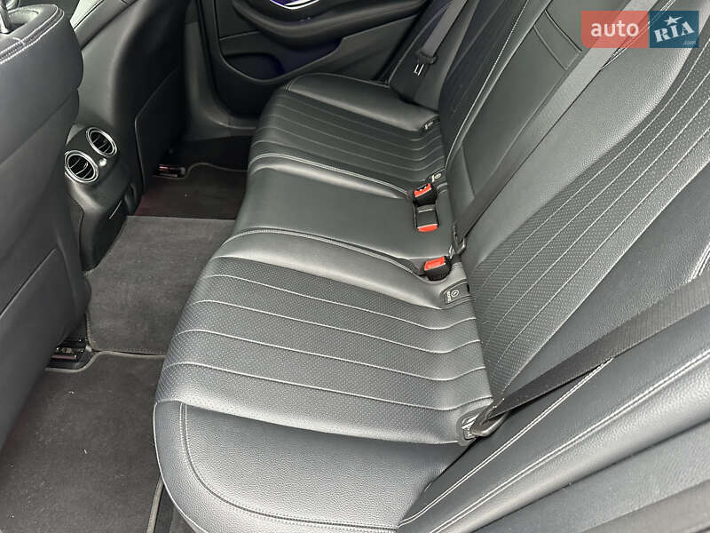 Седан Mercedes-Benz E-Class 2016 в Києві