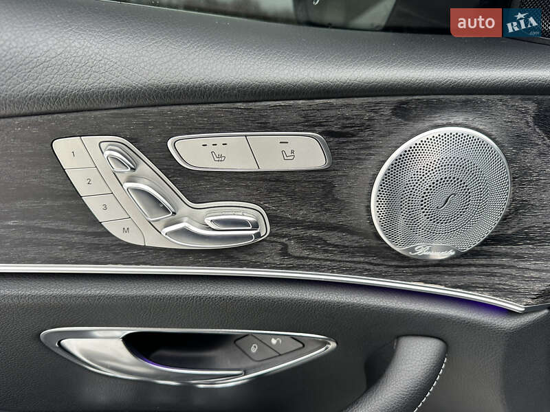 Седан Mercedes-Benz E-Class 2016 в Києві
