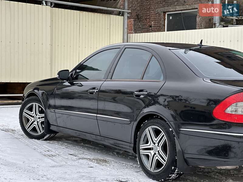 Седан Mercedes-Benz E-Class 2007 в Охтирці