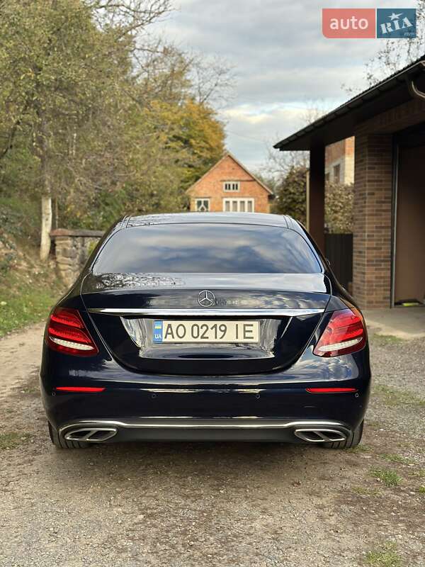 Седан Mercedes-Benz E-Class 2019 в Хусті