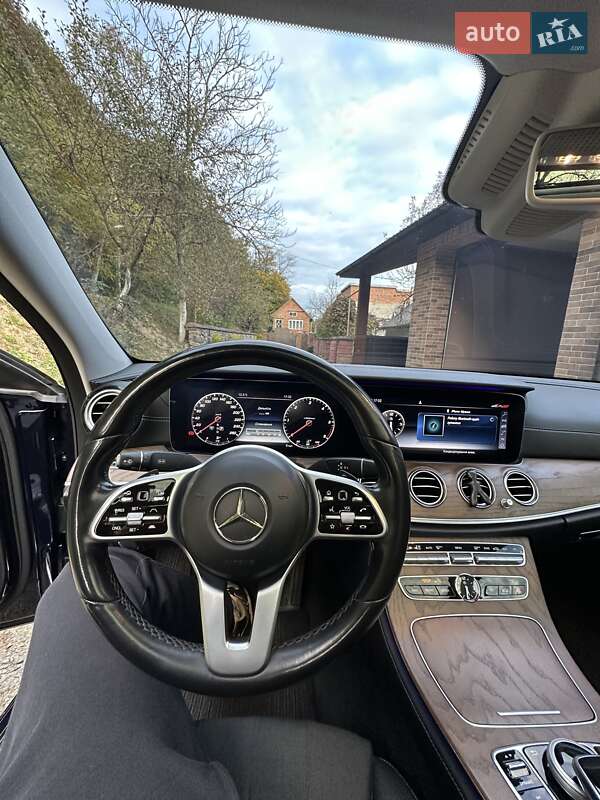 Седан Mercedes-Benz E-Class 2019 в Хусті