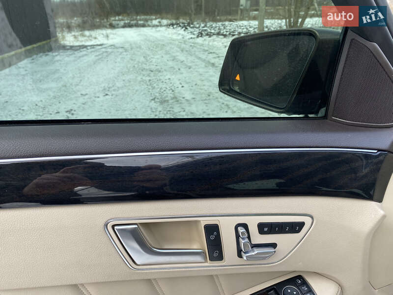 Седан Mercedes-Benz E-Class 2015 в Літині