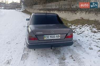 Седан Mercedes-Benz E-Class 1991 в Косові