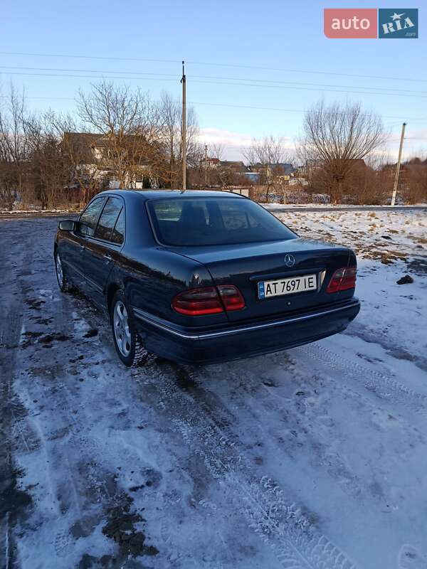 Седан Mercedes-Benz E-Class 2001 в Коломые