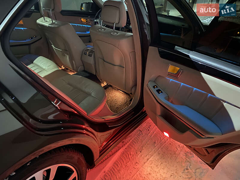 Седан Mercedes-Benz E-Class 2015 в Літині