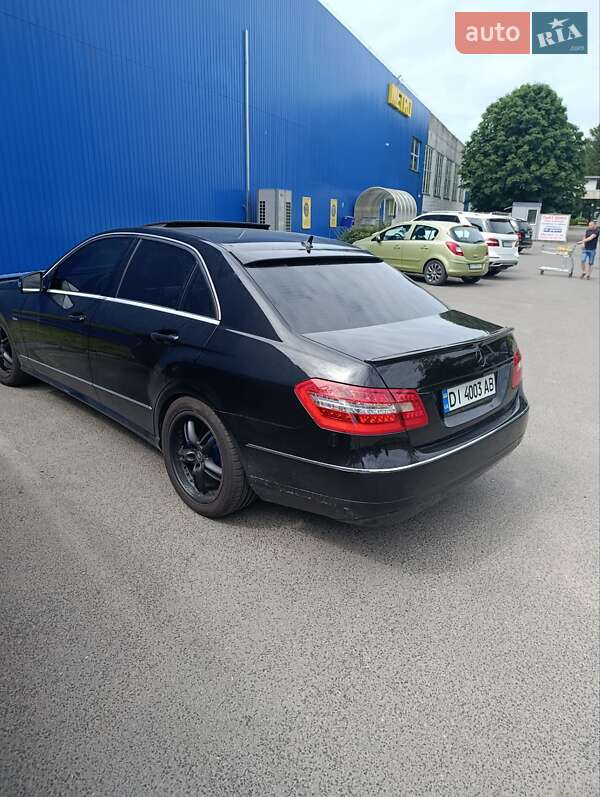Mercedes-Benz E-Class 2009