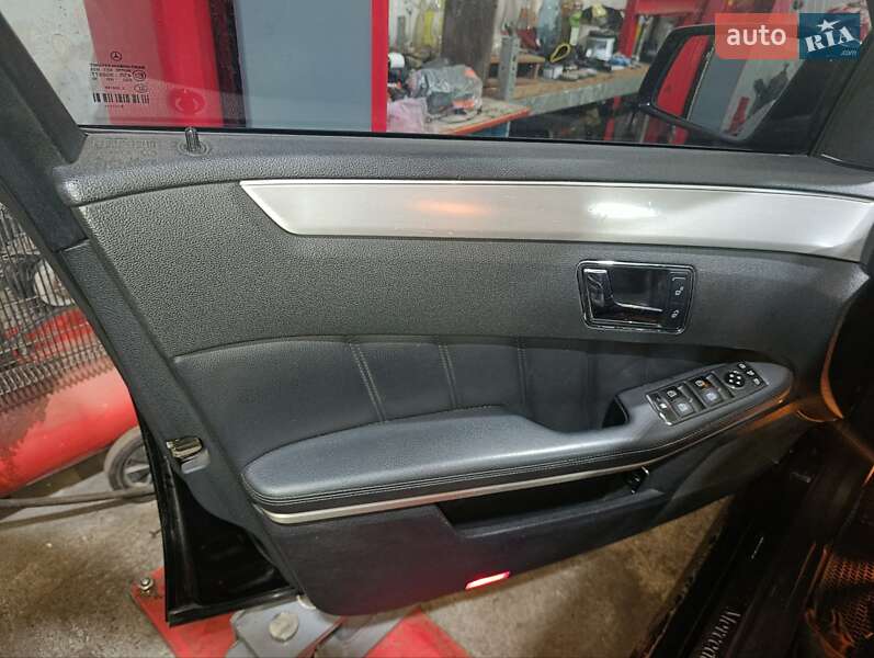Седан Mercedes-Benz E-Class 2009 в Луцке