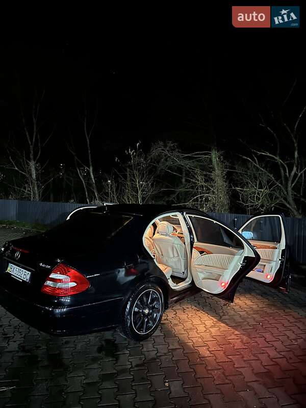 Седан Mercedes-Benz E-Class 2005 в Буче