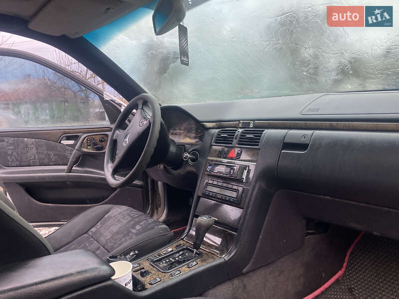 Седан Mercedes-Benz E-Class 1998 в Ковелі
