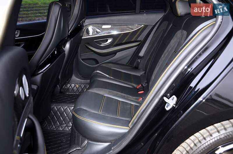 Седан Mercedes-Benz E-Class 2019 в Києві