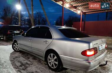 Седан Mercedes-Benz E-Class 2001 в Песчанке