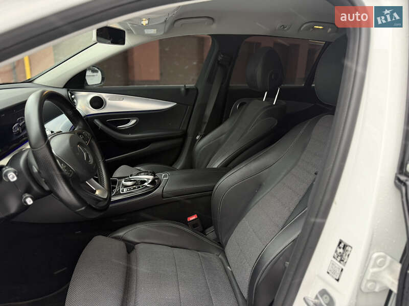 Універсал Mercedes-Benz E-Class 2017 в Івано-Франківську