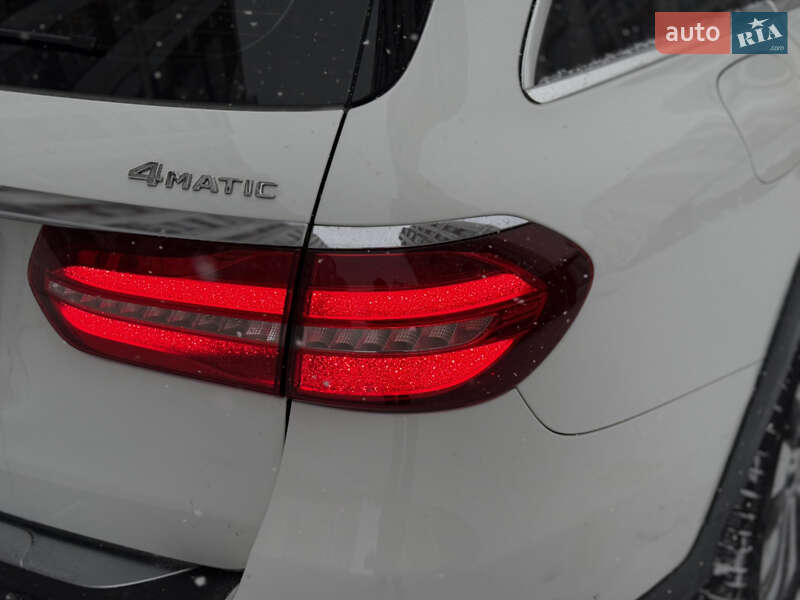 Універсал Mercedes-Benz E-Class 2017 в Івано-Франківську