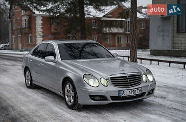 Седан Mercedes-Benz E-Class 2002 в Киеве