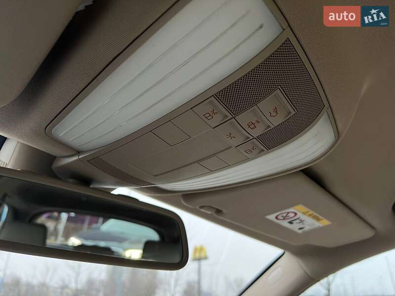 Універсал Mercedes-Benz E-Class 2014 в Києві