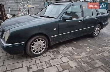 Универсал Mercedes-Benz E-Class 1998 в Ровно