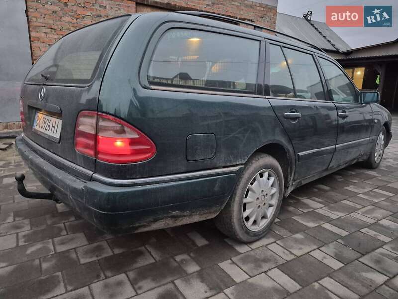 Універсал Mercedes-Benz E-Class 1998 в Рівному