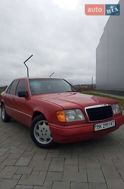 Седан Mercedes-Benz E-Class 1995 в Ровно