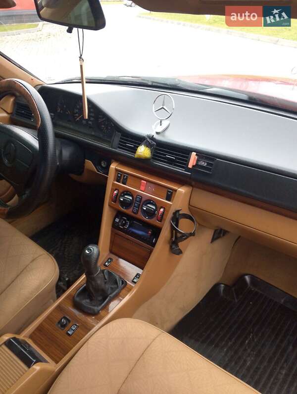 Седан Mercedes-Benz E-Class 1995 в Рівному фото 19 Седан Mercedes-Benz E-Class 1995 в Рівному