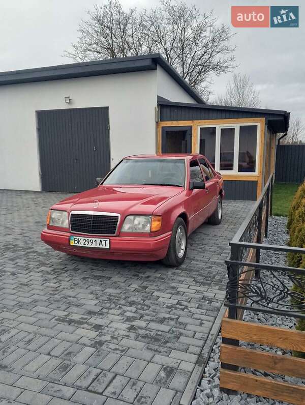 Седан Mercedes-Benz E-Class 1995 в Рівному фото 7 Седан Mercedes-Benz E-Class 1995 в Рівному
