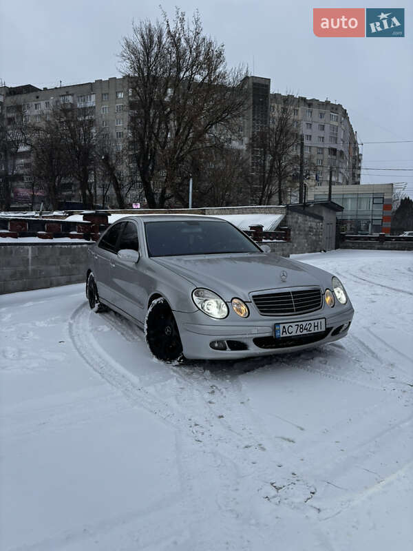 Mercedes-Benz E-Class 2003 Mercedes-Benz E-Class 2003