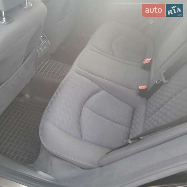 Седан Mercedes-Benz E-Class 2005 в Бердичеві