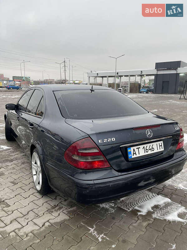Седан Mercedes-Benz E-Class 2004 в Мукачевому фото 7 Седан Mercedes-Benz E-Class 2004 в Мукачевому
