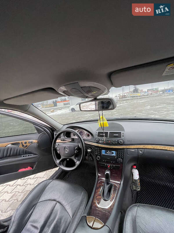 Седан Mercedes-Benz E-Class 2004 в Мукачевому фото 12 Седан Mercedes-Benz E-Class 2004 в Мукачевому