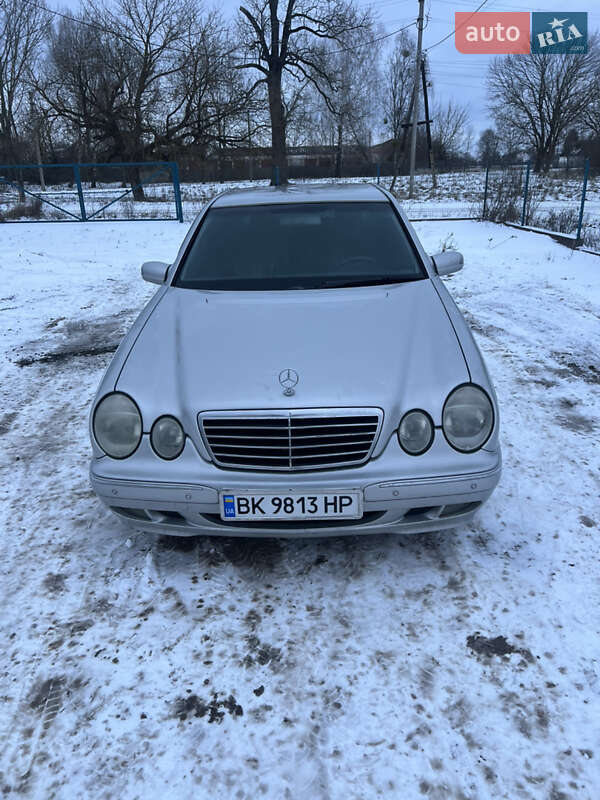 Mercedes-Benz E-Class 2000