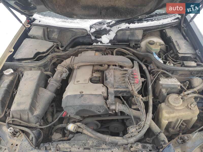 Седан Mercedes-Benz E-Class 1997 в Львове