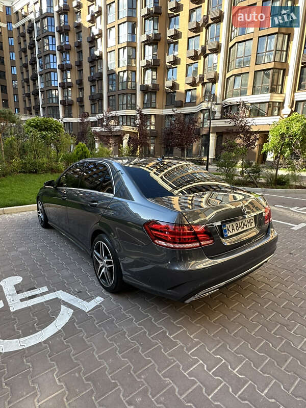 Седан Mercedes-Benz E-Class 2014 в Києві