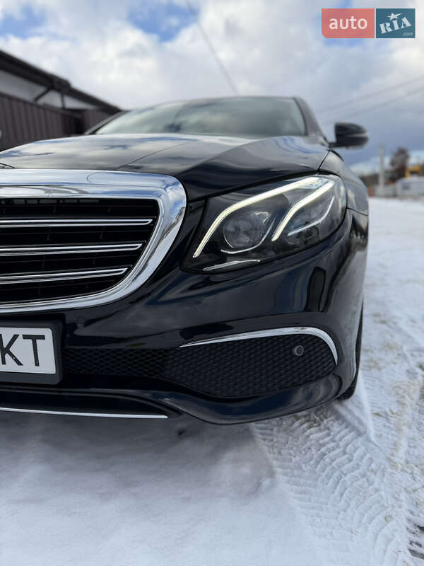 Седан Mercedes-Benz E-Class 2016 в Львові