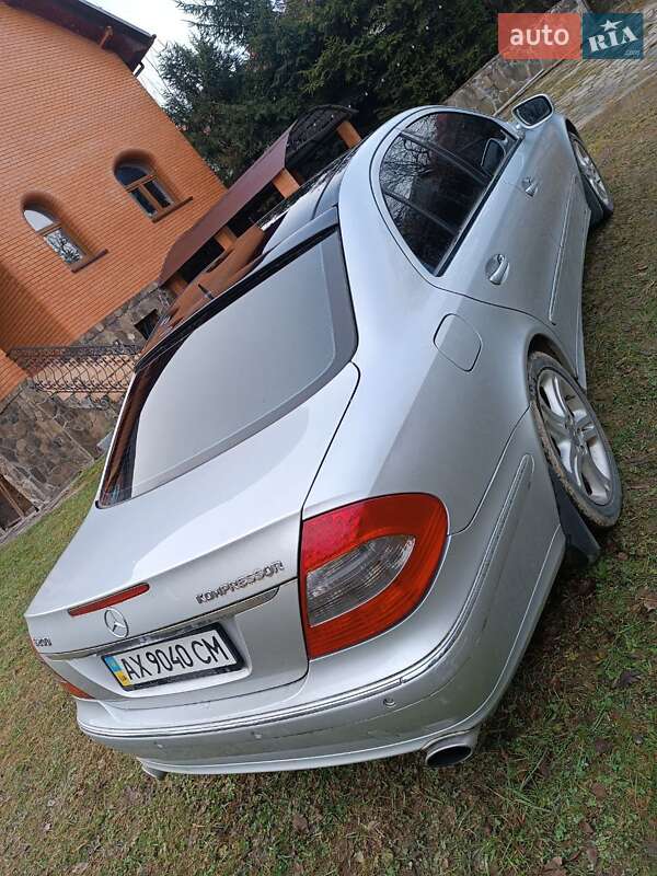 Седан Mercedes-Benz E-Class 2006 в Яремчі