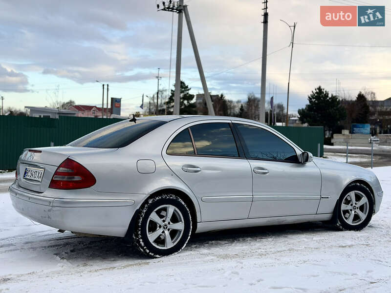 Седан Mercedes-Benz E-Class 2002 в Львове