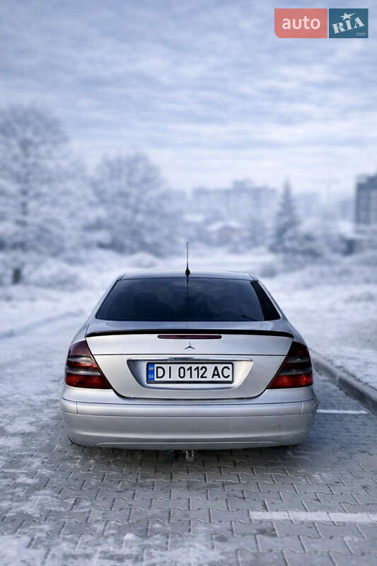 Седан Mercedes-Benz E-Class 2002 в Новояворівську фото 4 Седан Mercedes-Benz E-Class 2002 в Новояворівську